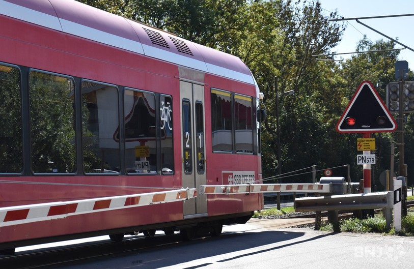  Le Conseil municipal de Tramelan souhaite notamment que la liaison soit améliorée à la gare de Sonceboz. (Photo: archives)