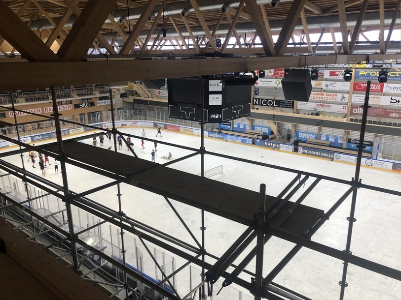 La vue depuis les nouvelles loges de la patinoire de Porrentruy qui se situent en dessus de la tribune principale.