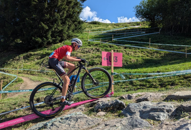 Léo Froidevaux a signé des résultats très encourageants aux Championnats de Suisse de VTT à Savognin dans les Grisons. (Photo : Marianne Froidevaux)