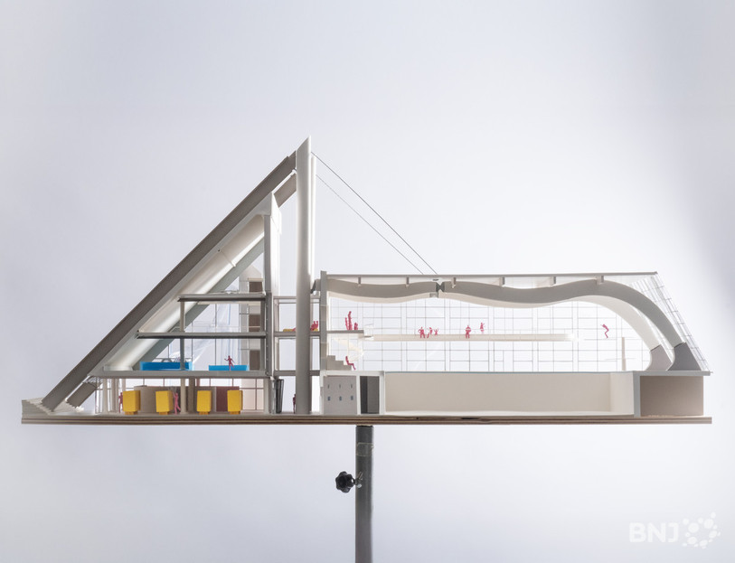 Une maquette qui permet de visualiser à quoi pourrait ressembler le bâtiment à l'avenir. (Photo : Comte/Meuwly).