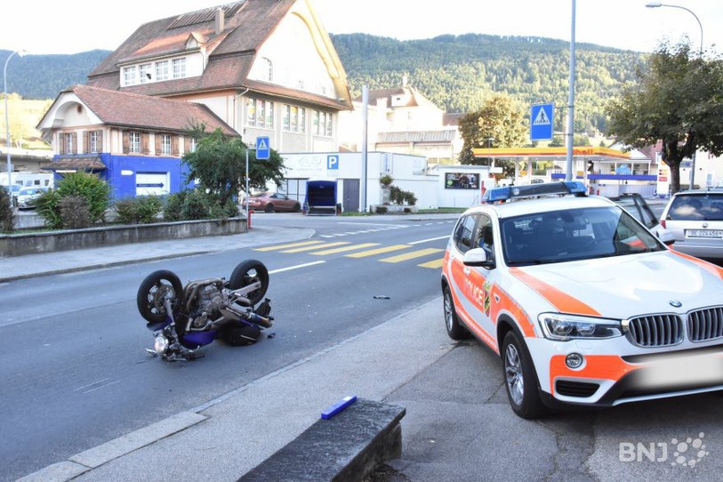 La motocycliste a été blessée et transportée en ambulance à l'hôpital