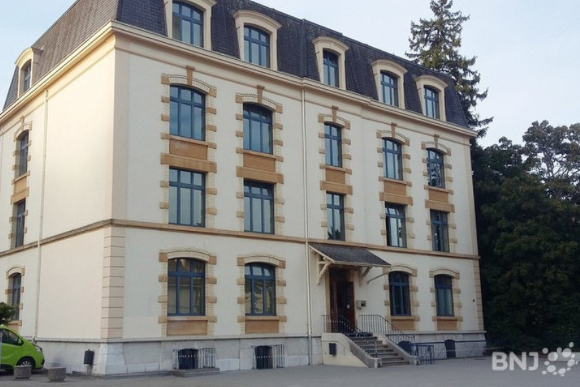 Le collège des Sablons.