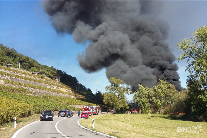 Les pompiers et la police sont sur place.