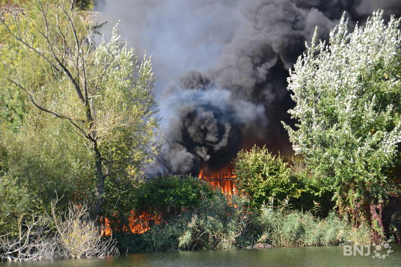 L'incendie de plus près.