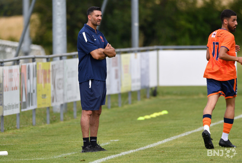 Le FC Ajoie-Monterri de Thierry Payet est passé dans la zone rouge dimanche. (Photo : archives Georges Henz)