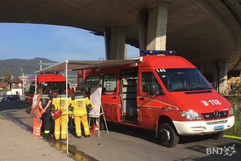 Les pompiers du Centre de renfort d'incendie et de secours de Delémont étaient en exercice chimique lorsqu'ils ont reçu l'alerte.