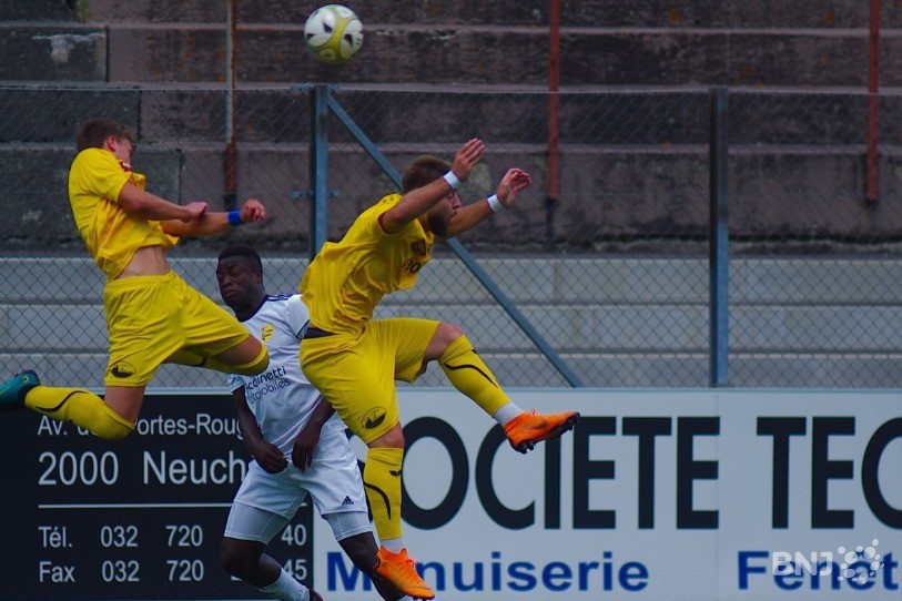 Sur le terrain, les joueurs du FCC se battent pour quitter la dernière place du classement. 