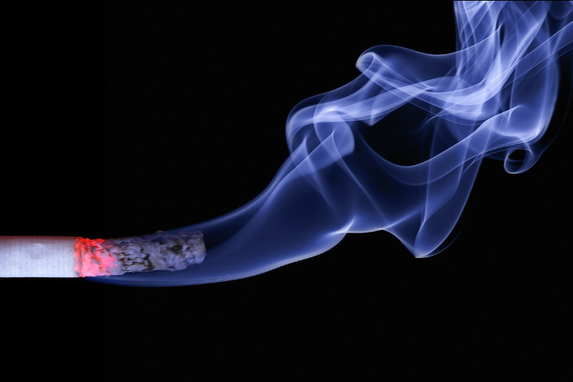 La lutte contre le tabac est-elle suffisante en Suisse ? C'était le débat de Place publique. (Image : ldd)