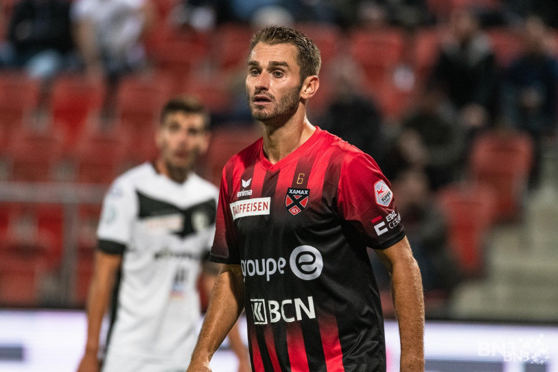 Mustafa Sejmenovic sera absent 4 à 6 semaines à la suite d'une blessure aux ischio-jambiers.