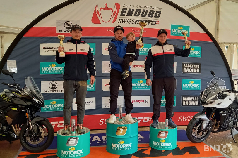 Jonathan Rossé a remporté la manche de samedi de l'Enduro du Jura devant Maxime Stoll et Luc Hunziker, avant de réitérer dimanche.