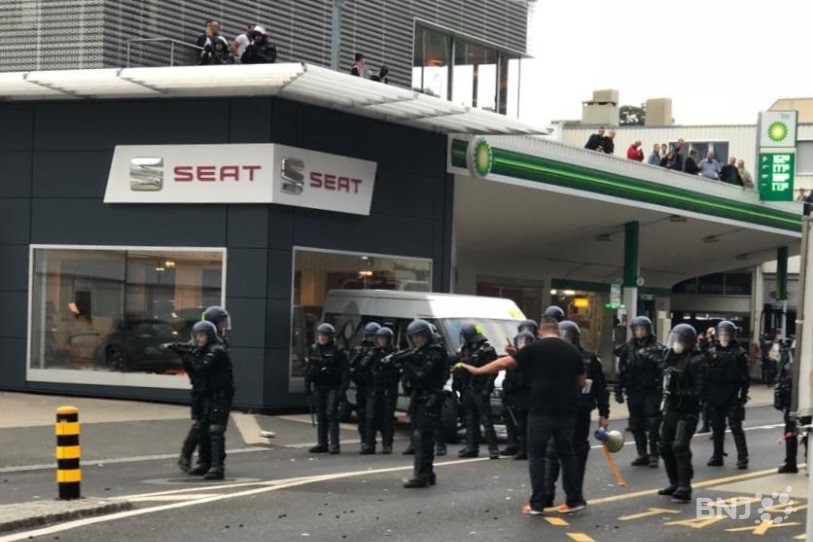 La police a dû mobiliser 100 personnes pour assurer la sécurité de la rencontre.