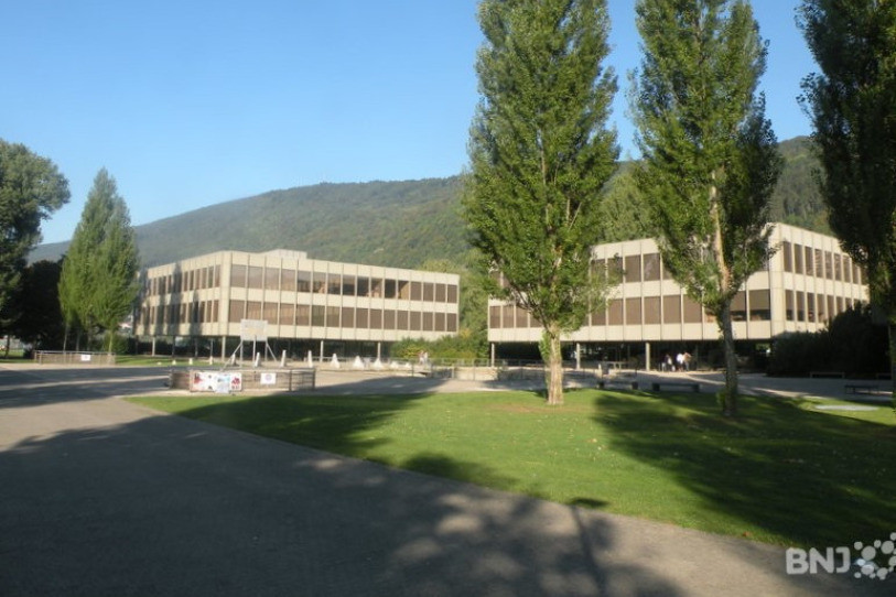 Le Conseil-exécutif a approuvé un crédit pour une location provisoire de locaux pour accueillir les élèves du gymnase de Bienne. (Photo: archives)