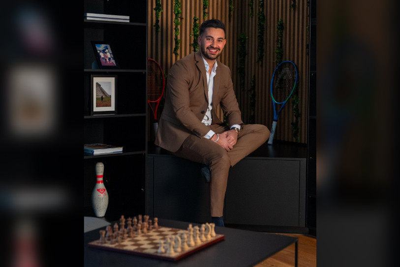 Diego Rohner a grandi à Delémont et souhaite que sa région gagne en attractivité. (Photo : Dropoly)