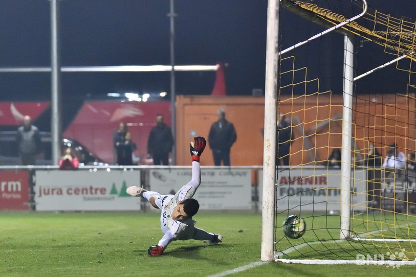 Marc Ummel s'incline sur penalty