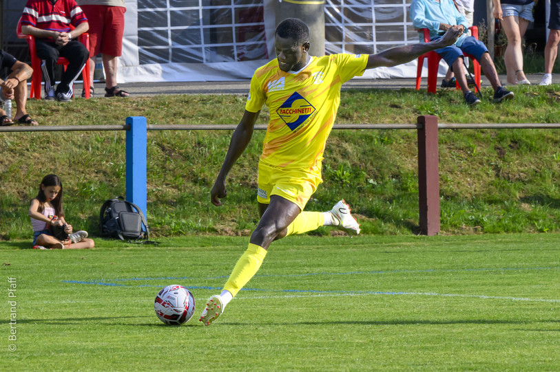 Rabbi Nsita a pu ouvrir le score pour le FC Saint-Blaise samedi aux Fourches. (Photo d'archives : Bertrand Pfaff)