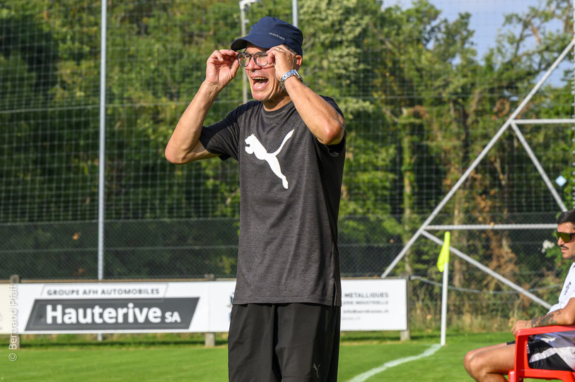 L'entraîneur de St-Blaise Philippe Perret aurait préféré voir autre chose contre Romontois (photo : archives, Bertrand Pfaff).