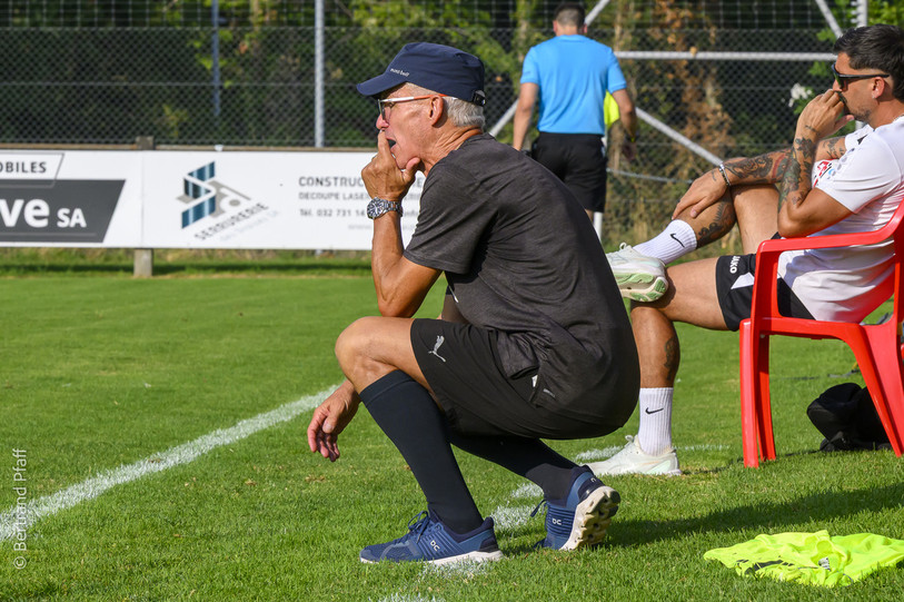 Philippe Perret et ses hommes étaient déjà mené 4-1 à la mi-temps face au FC Farvagny/Ogoz vendredi. 