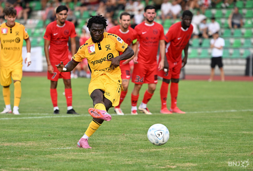 L'attaquant Koro Kone a marqué l'unique but xamaxien jeudi après-midi face à Servette. (Photo d'archives : Georges Henz).