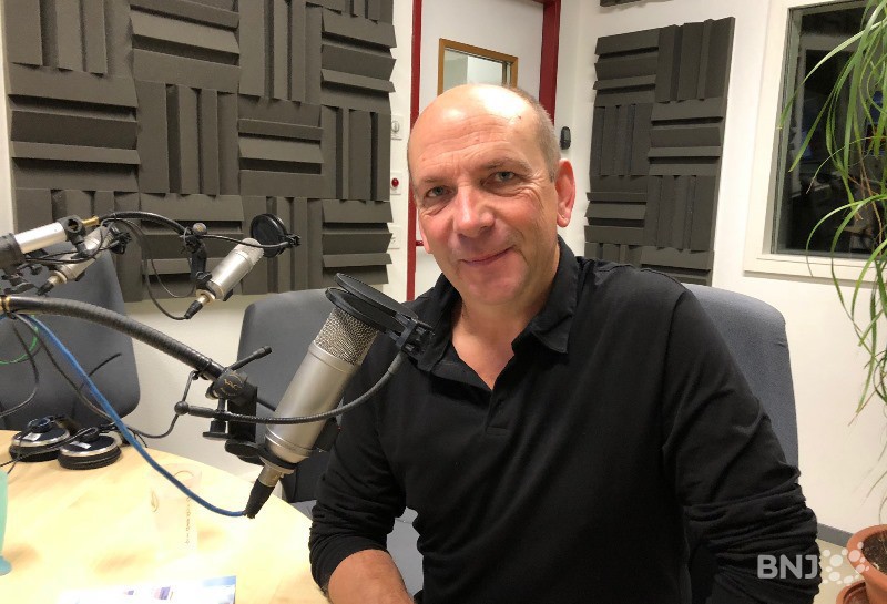 Cyril Dépraz dans le studio de la Matinale RTN