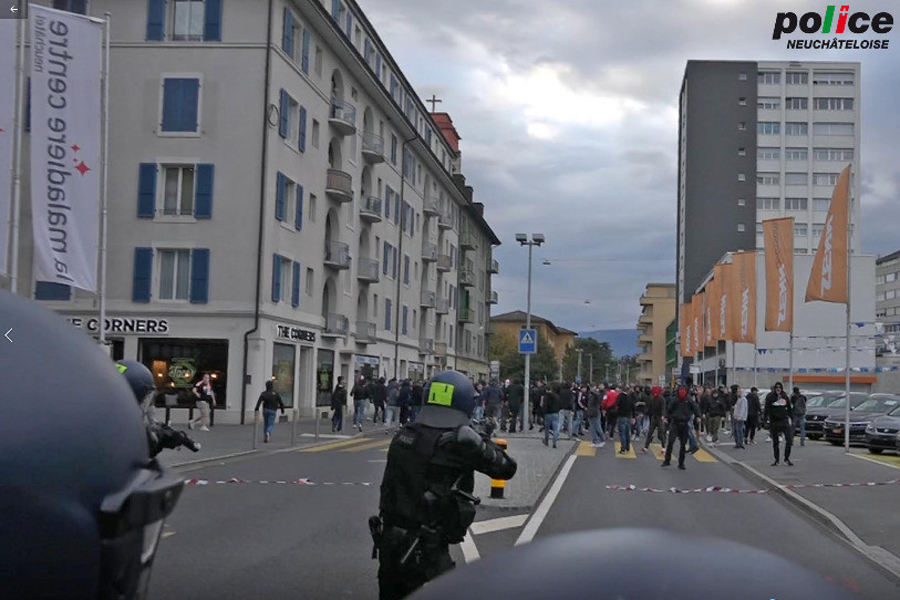 Des violences ont émaillé le derby Xamax-Sion. (Image : Police neuchâteloise)