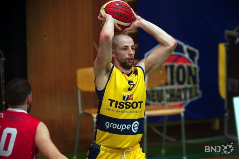 Le capitaine d'Union Neuchâtel Brian Savoy et ses coéquipiers ont concédé une défaite mortifiante mercredi soir à Vevey. (photo : archives)