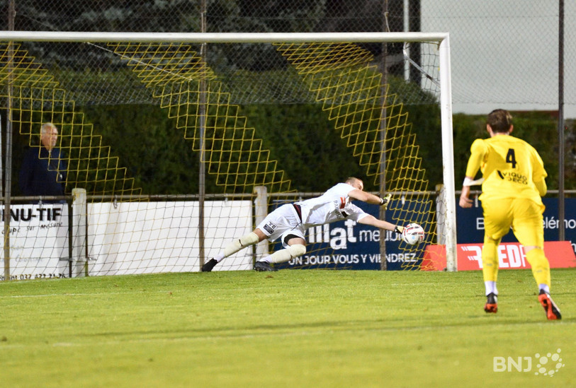 Léo Joliat a stoppé un penalty à la 72e pour permettre à Bassecourt de conserver son avantage. (Photo : Georges Henz).