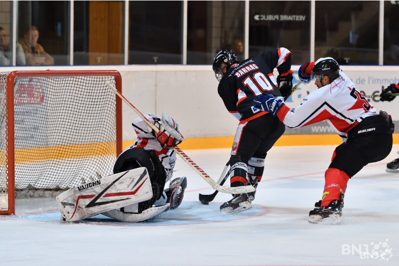 Le HC Star Chaux-de-Fonds a fait la différence dans l'ult tiers-temps en marquant à trois reprises en moins de dix minutes. (photo : archives)