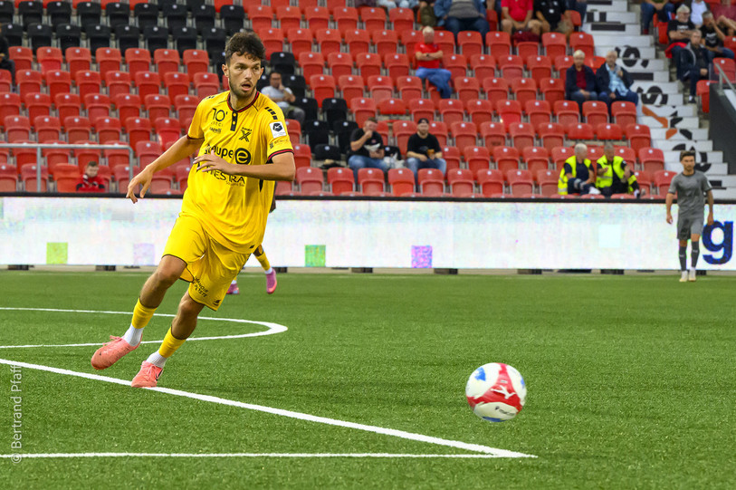 Le buteur Shkelqim
Demhasaj manquera plusieurs matches à cause d'une blessure à l'adducteur. (photo : Bertrand Pfaff)