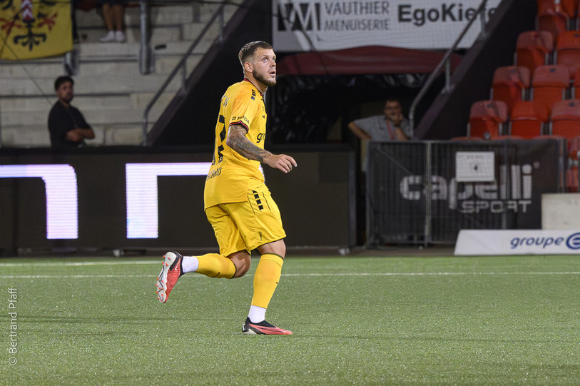 Romain Bayard et Neuchâtel Xamax ont connu leur plus lourde défaite de la saison mercredi soir à la Pontaise. (photo archives : Bertrand Pfaff)