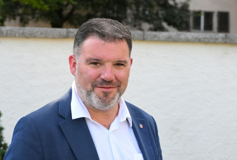 Le candidat au Gouvernement Damien Chappuis (PCSI)  s'est présenté ce mercredi dans « La Matinale ». (Photo : Georges Henz.)