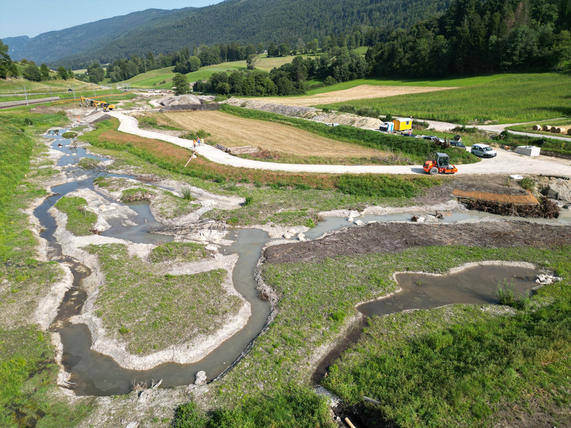 La création de méandres permet de générer des courants d’eau divers et des espaces de vie singuliers. (Photo : OPC/bu)
