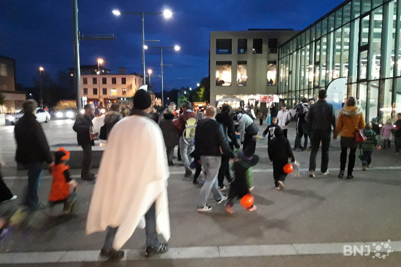 Les résidents ont offert une soupe aux passants, ainsi que des activités pour les enfants.