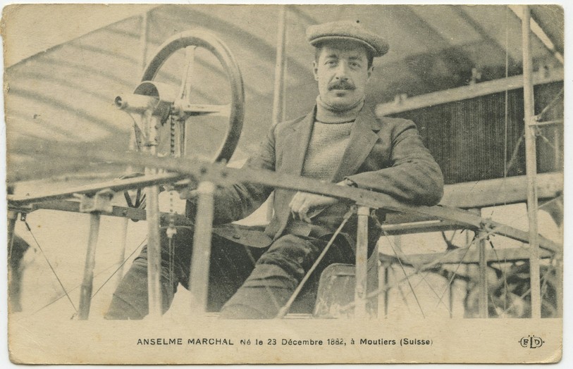 Anselme Marchal, ici aux commandes d’un avion d’époque. Crédit : Collection Jean-Claude Chevalier 