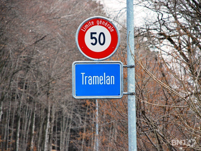 La commune de Tramelan dénonce les critiques faites à l'encontre de la gestion de l'école secondaire. (Photo d'illustration - archives)