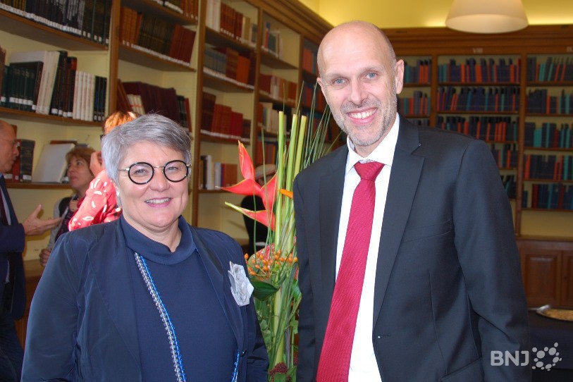 Monika Maire-Hefti, conseillère d'Etat en charge de la formation, et Kilian Stoffel, recteur de l'Université de Neuchâtel.