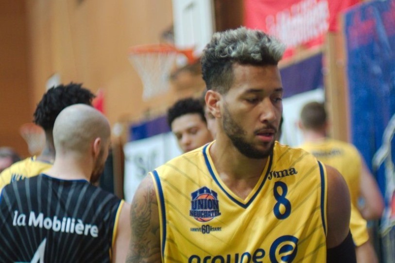 Westher Molteni a inscrit 16 points , mais il n'échappe pas à la critique collective.  