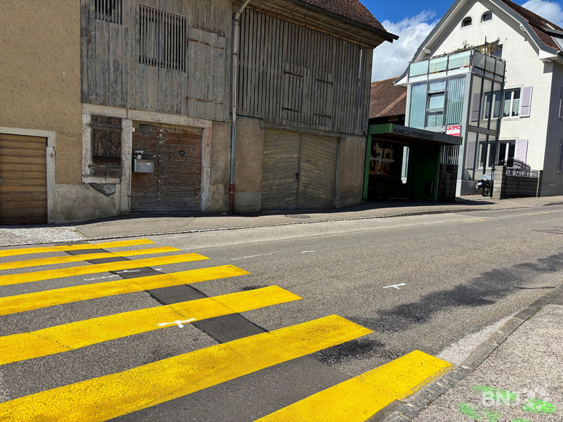L'enfant a été heurté à la descente d'un bus aux portes de la vieille ville de Delémont.
