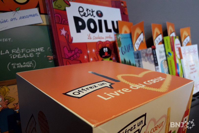 Des tirelires seront installées dans les commerces partenaires. Il sera également possible d'acheter un livre à offrir.