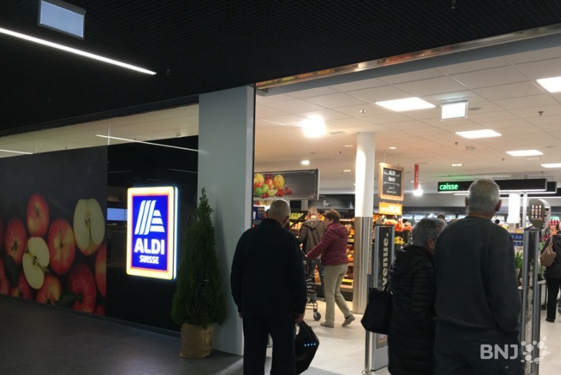Les Bruntrutains peuvent désormais faire leurs courses chez Aldi, à l'Esplanade Centre.