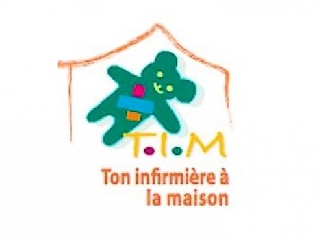Dessin de maison avec un ours en peluche