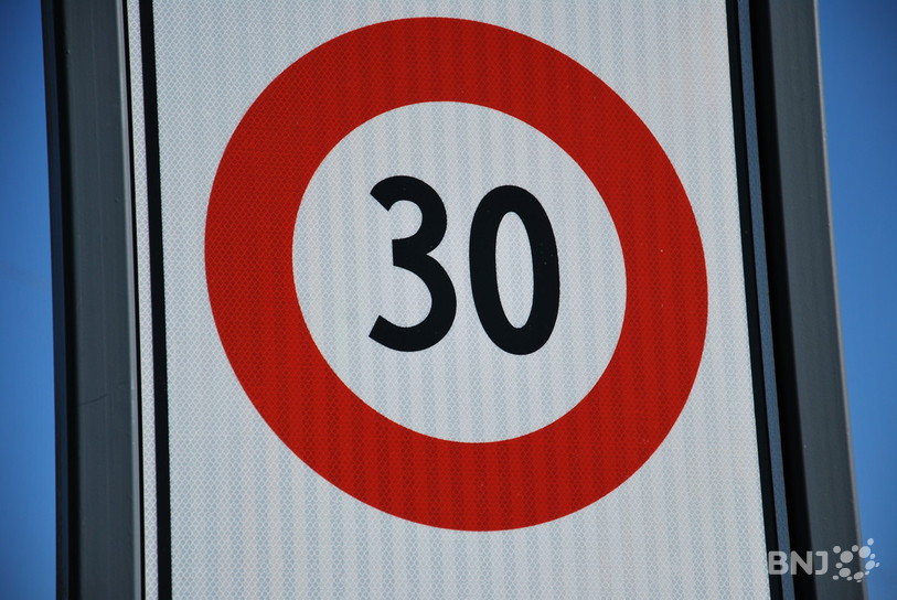  Môtiers, Noiraigue, Saint-Sulpice et Travers passeront prochainement en zone limitée à 30km/h. 