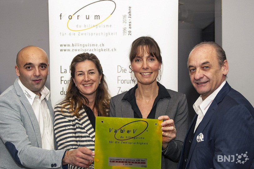 Virginie Borel (au centre à gauche), lors d'une action dans le cadre du Forum du bilinguisme. (Image: Archives)