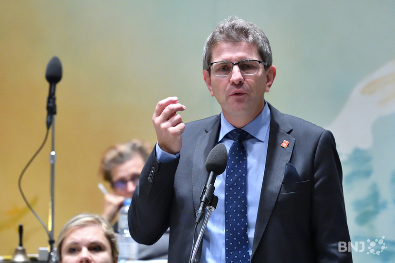 Le maire de Bienne Erich Fehr et le Conseil municipal ont rencontré le Conseil-exécutif mercredi. (Photo : archives Georges Henz)