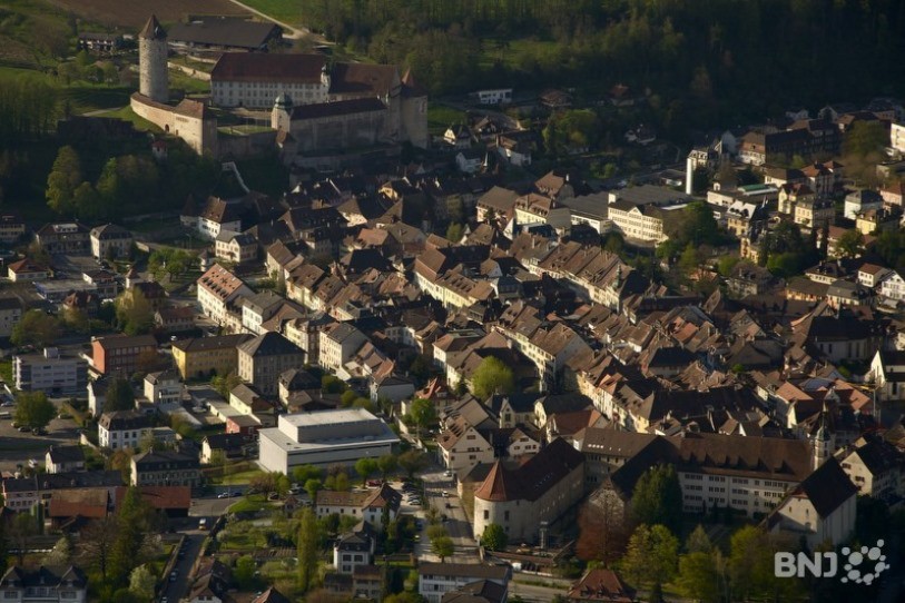 Le bâtiment du collège Stockmar, à Porrentruy, pourrait être vendu (image : illustration)