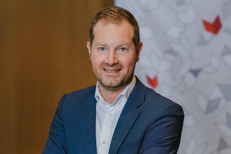 Grégory Chapuis succédera dès le mois de mars prochain à Bertrand Valley au poste de directeur général de la BCJ. (Photo : Banque cantonale du Jura.)
