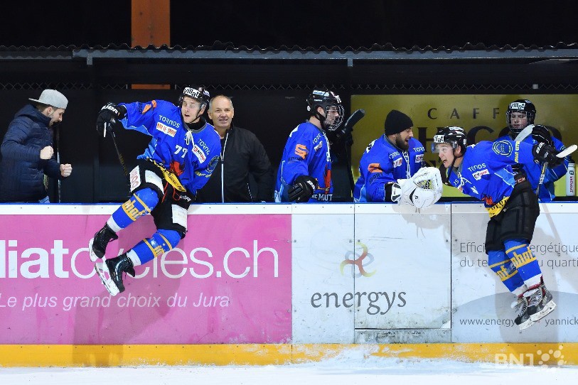 La patinoire du HC Moutier va changer de couleur pour la bonne cause. (Photo: archives)