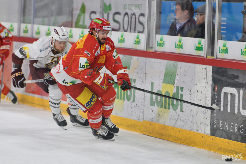 Dominik Diem va changer de maillot au terme de l'hiver et troquer celui du HC Bienne contre celui des ZSC Lions (photo : archives).