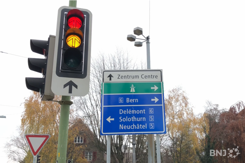 Le problème est dû aux boucles à induction, un système qui permet de détecter le passage des véhicules.