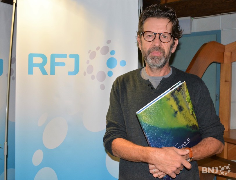 Roger Meier fête les dix ans d'« À tire-d’aile » avec la publication du troisième volume de ses photographies.