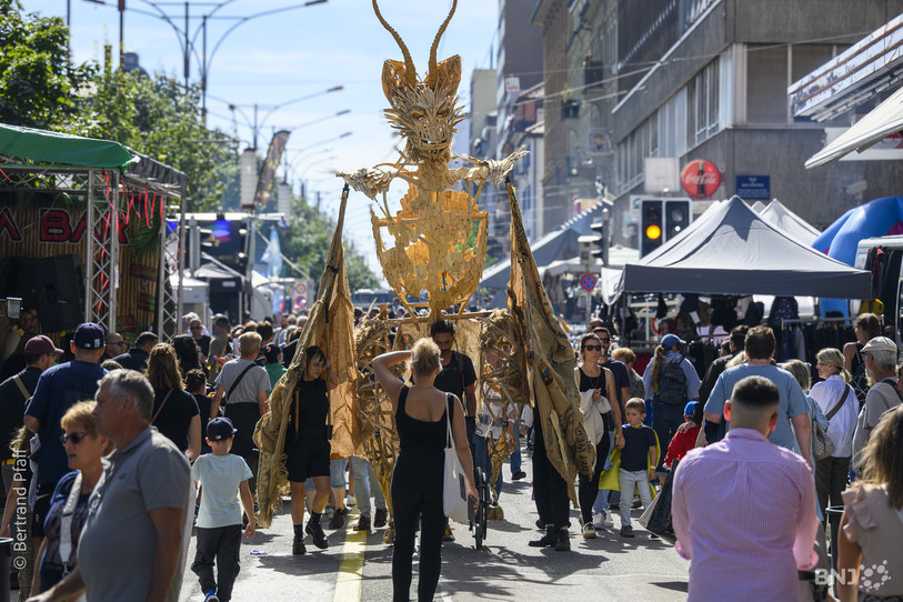 L'édition 2025 de la braderie s'est déroulée dans un bon contexte sécuritaire, selon la police neuchâteloise. (Photo : Bertrand Pfaff)